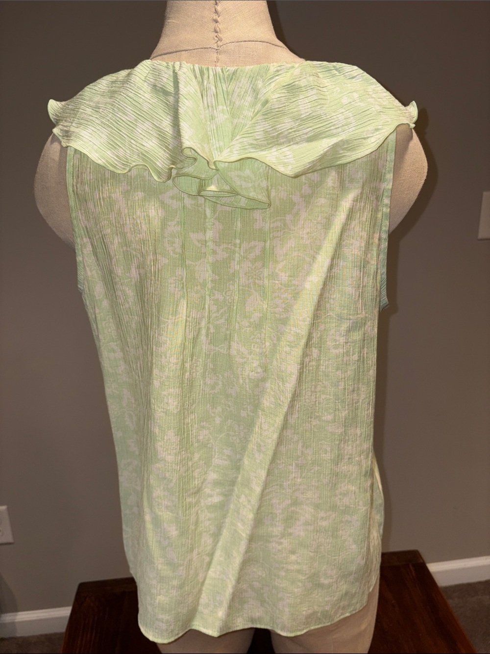 Loft Garden Pleated Ruffle Shell Size S - Picture 7 of 12